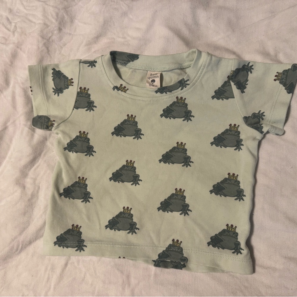 Kate Quinn Frog Print Short Sleeve Tee